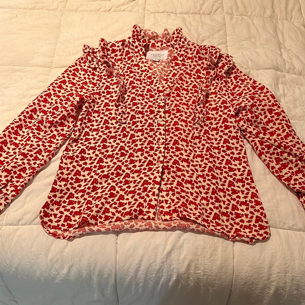 The shirt button down top